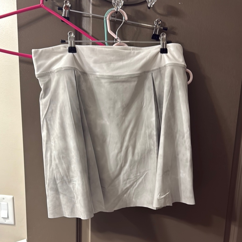 Nike Women's Gray Skirt